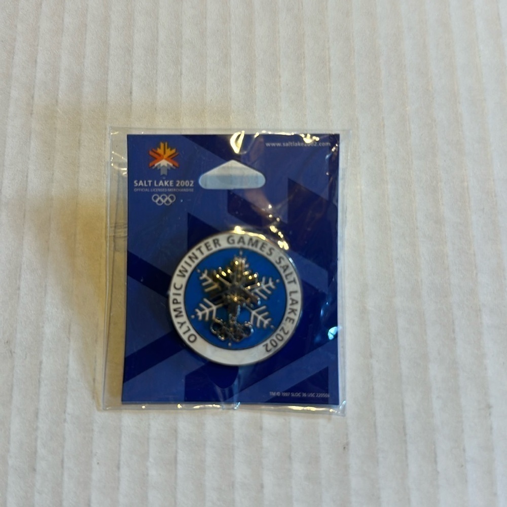 NWT Olympic Winter Games Salt Lake 2002 collectors pin snowflake design